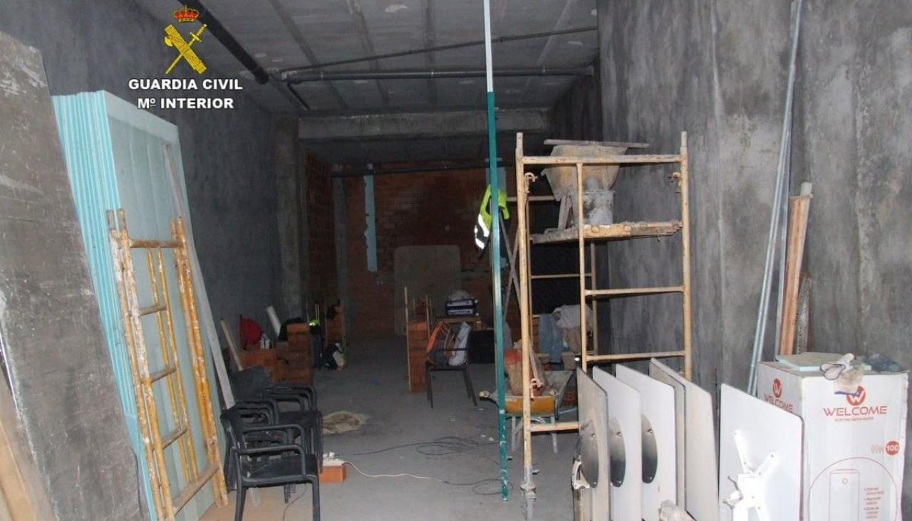 Investigadas dos personas de Madrid y Santiago por explotar en O Porriño a obreros ilegales a los que tenían sin cobrar