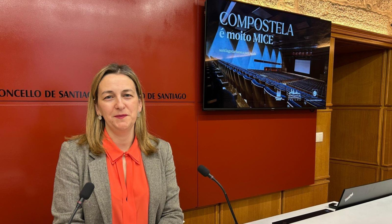 La concejala de Turismo, Míriam Louzao, presentó la campaña para promocionarse como destino MICE