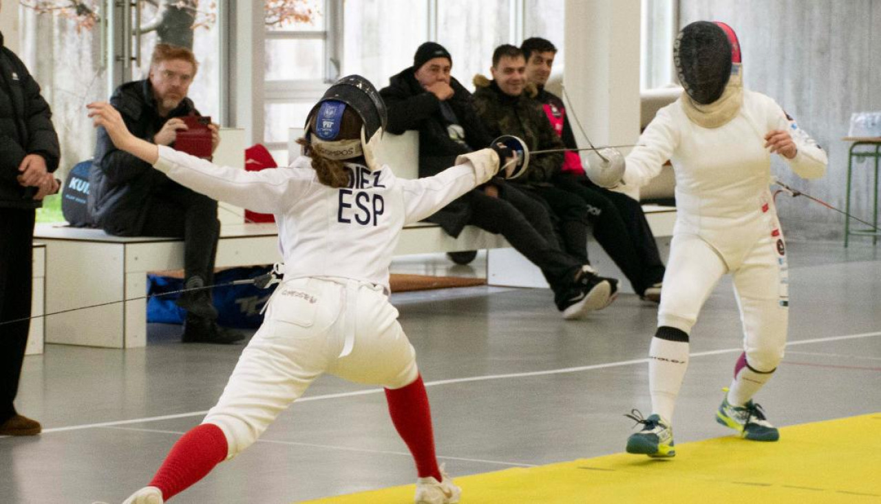 La esgrimista Natalia Díez durante su participación en el Campeonato de España junior de espada