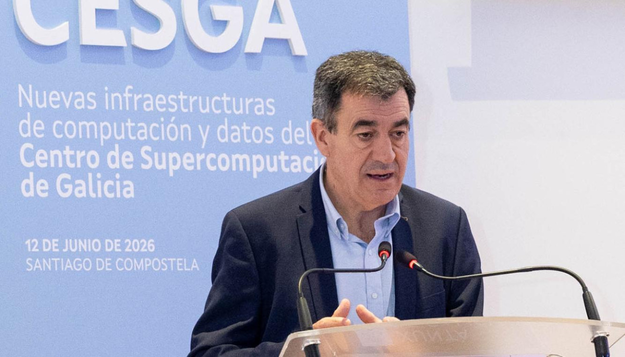 El conselleiro de Educación, Ciencia, Universidades e FP, Román Rodríguez