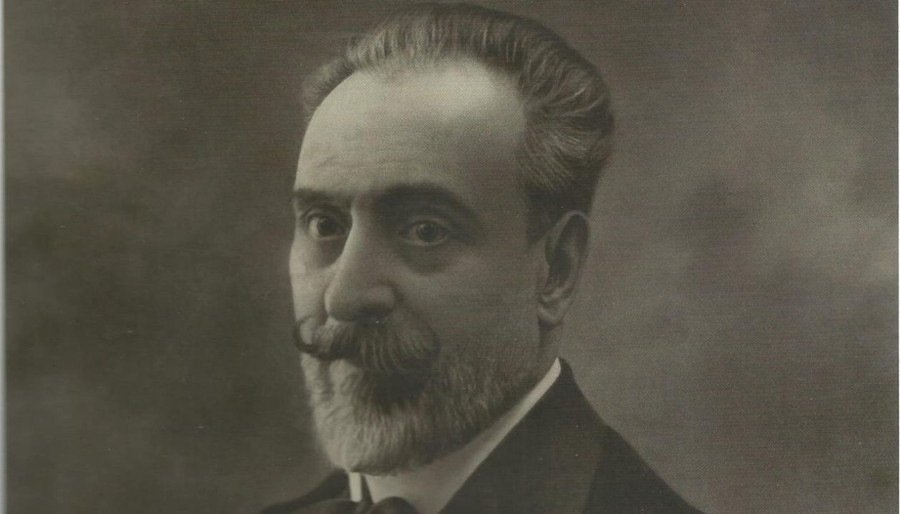 A placa que lembrará a Alfredo Vicenti instalarase no número 13 da rúa da Virxe da Cerca, no lugar que ocupaba a antiga rúa do Pincho da Cerca