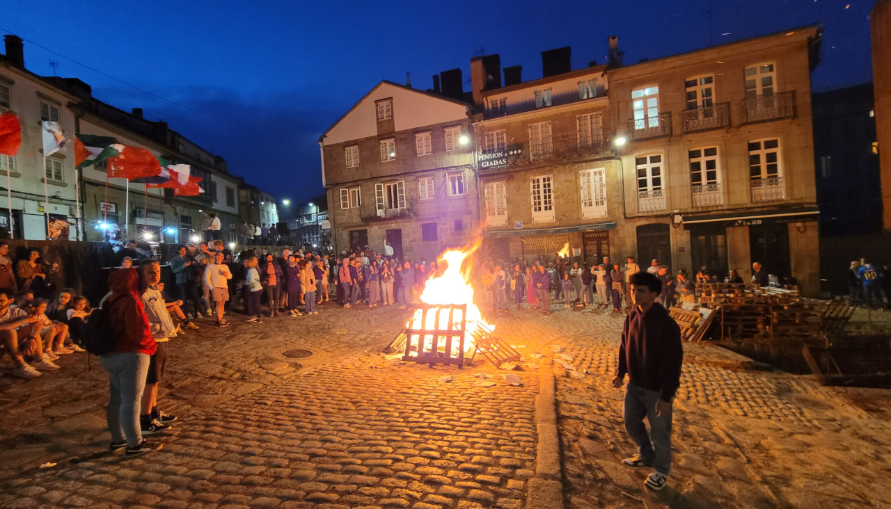 Las mejores fotos de la noche de San Juan en Santiago de Compostela @ Eladio González (2)