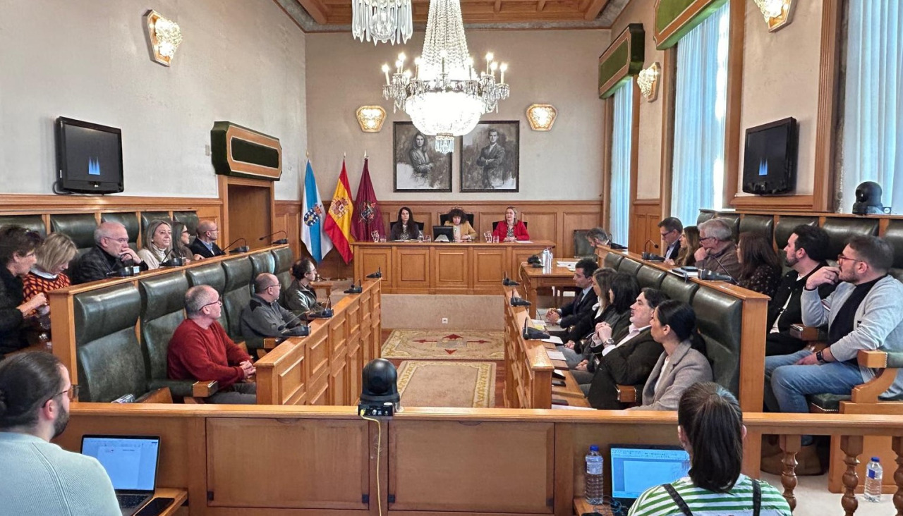Imagen del debate de estado del municipio en el pazo de Raxoi