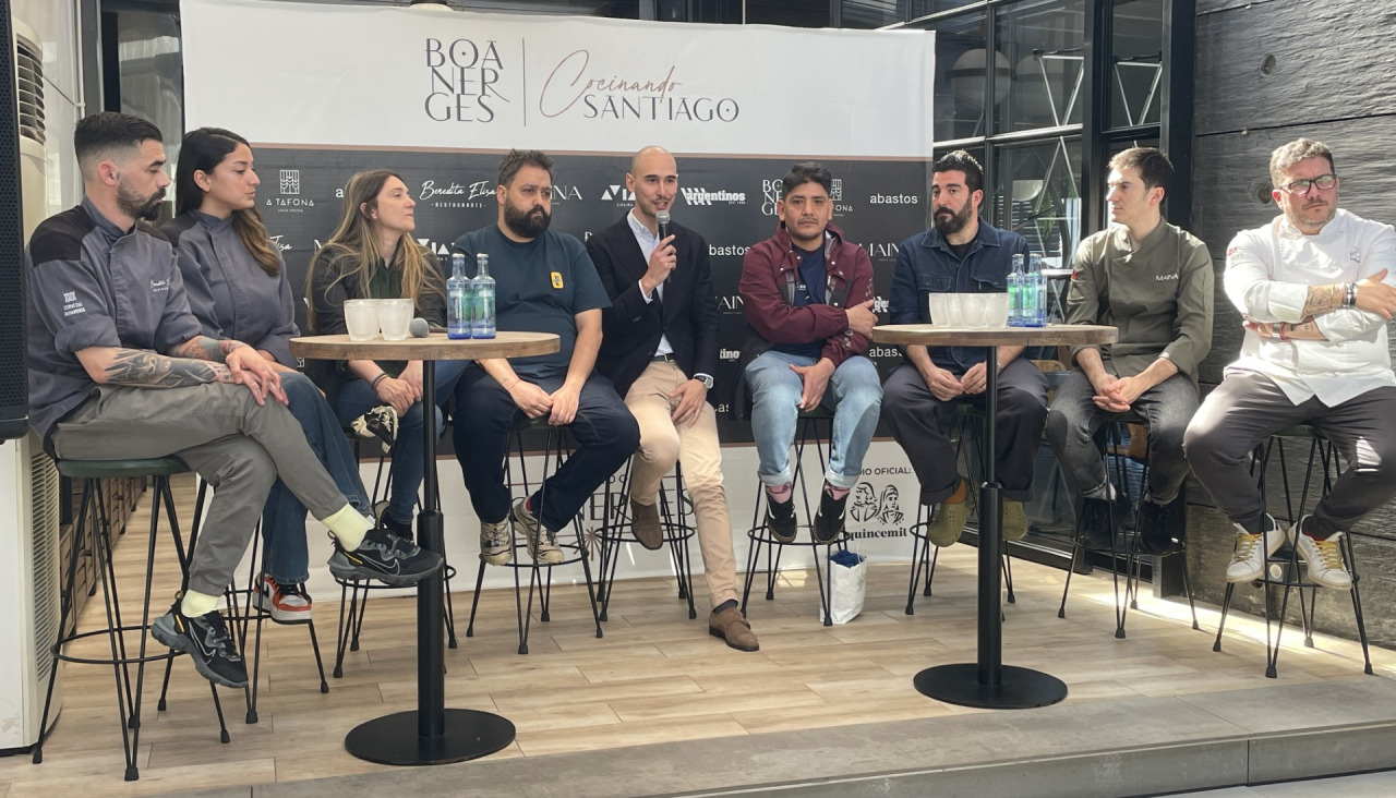 Foto Presentación Cocinando Santiago en Mercado Boanerges