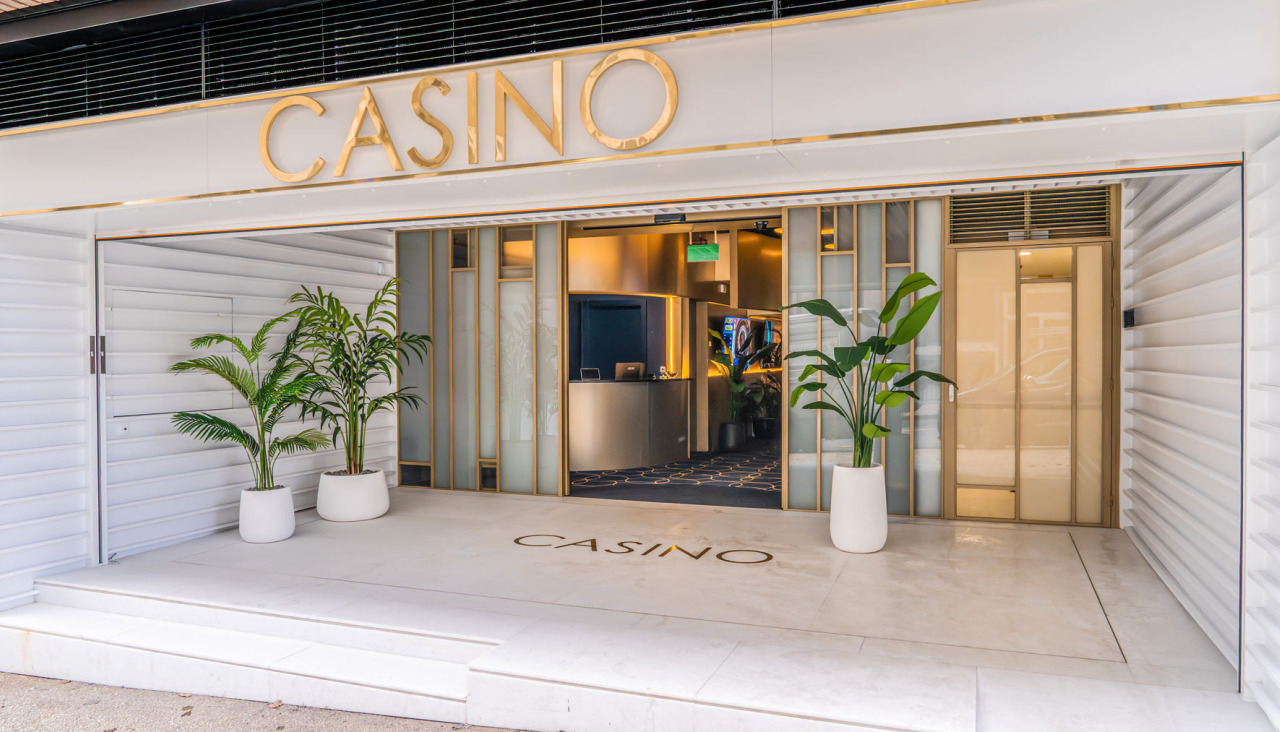 Exterior del Casino Santiago