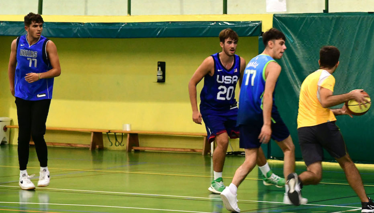 Deporte en la USC. Foto de Santi Alvite