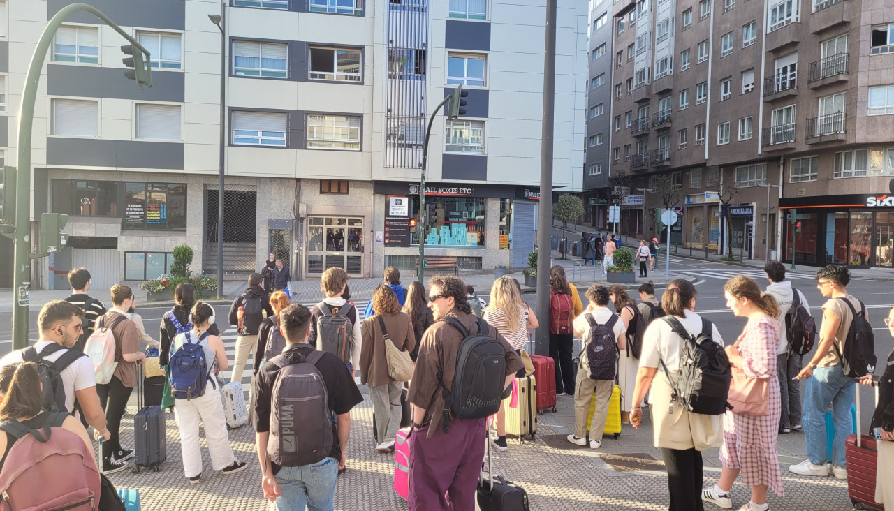 Estudiantes llegando a santiago