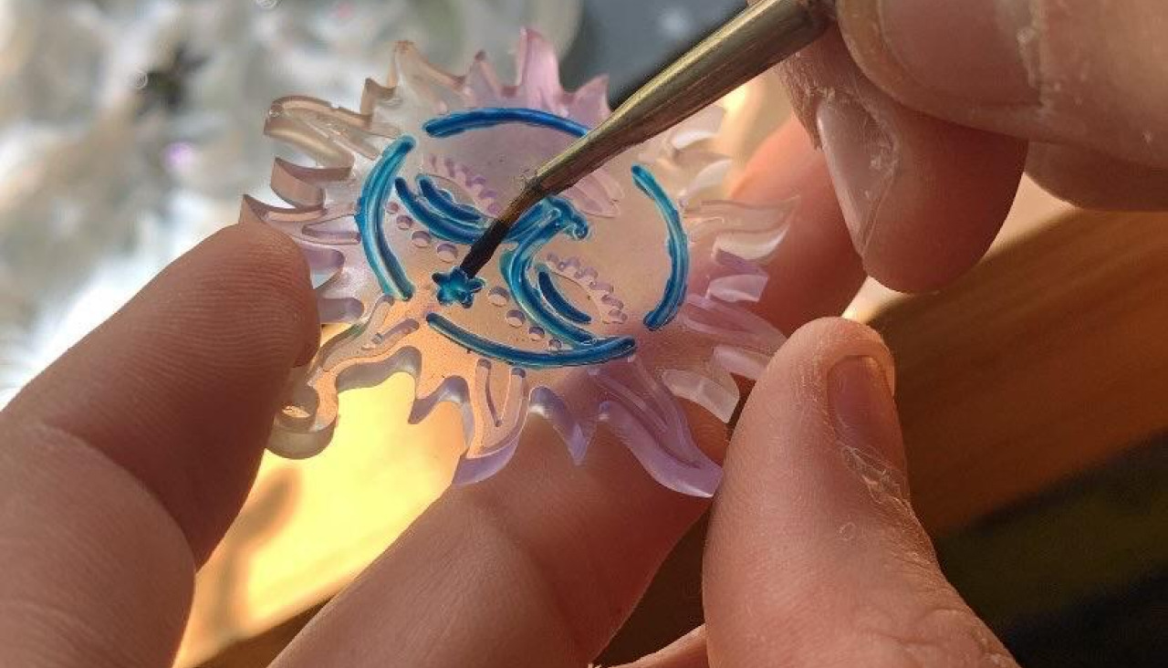 Proceso pintar resinartemisia