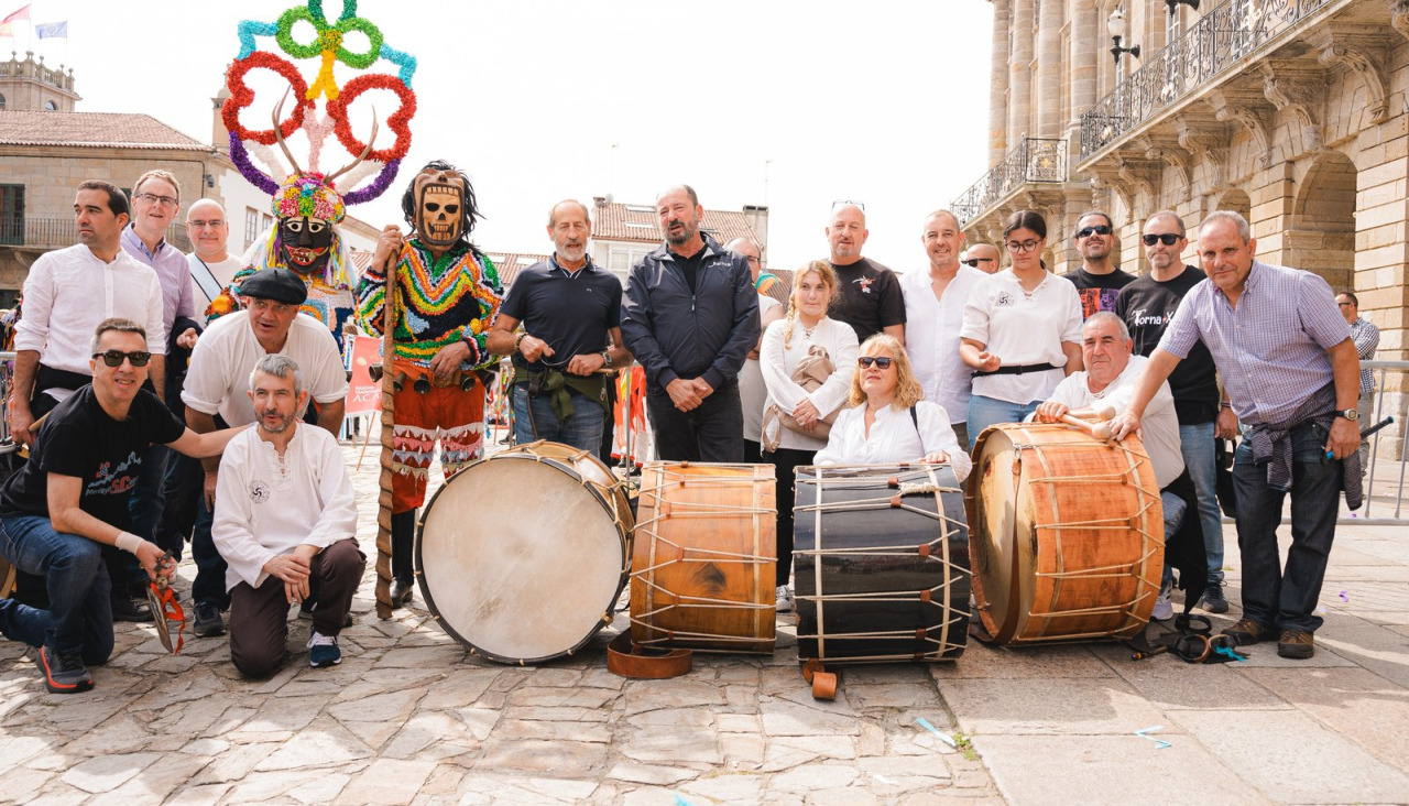 Desfile de Entroidos Tradicionais en Santiago (2)