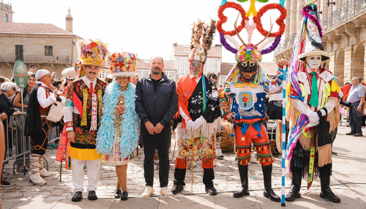 Desfile de Entroidos Tradicionais en Santiago (1)