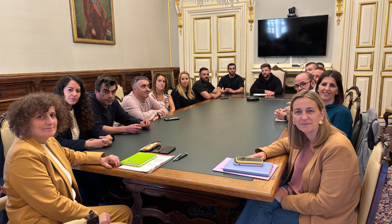 Reunión Concello de Santiago con comité de empresa de Ryanair