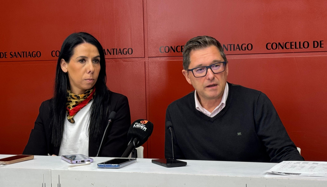 Los concejales Olaya Otero y José Ramón de la Fuente