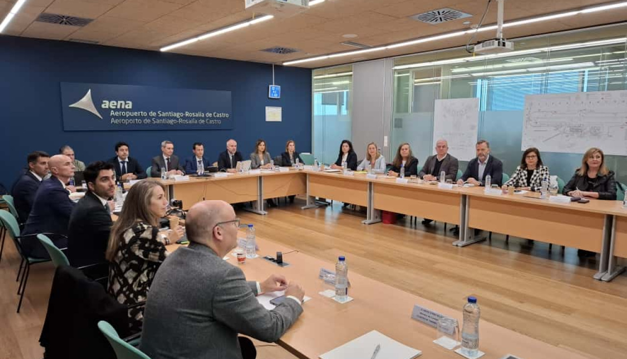 El nuevo grupo busca definir una estrategia común para atraer nuevas rutas y fortalecer la proyección internacional de Galicia