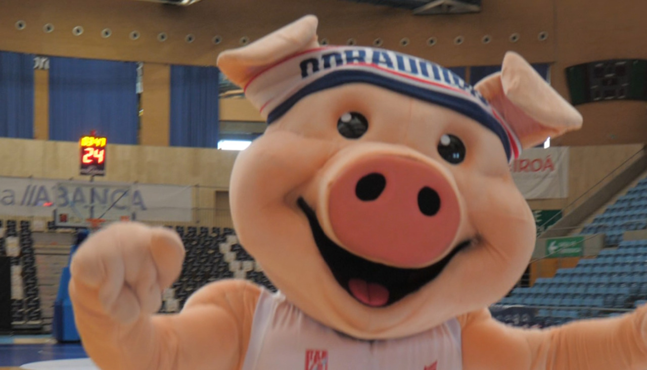 'Chicha', la nueva mascota del Monbus Obradoiro, lucirá el número 70 en homenaje al año de fundación del club