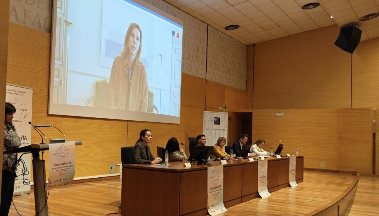 Una de las mesas redondas de las jornadas ‘Francophon’IA’