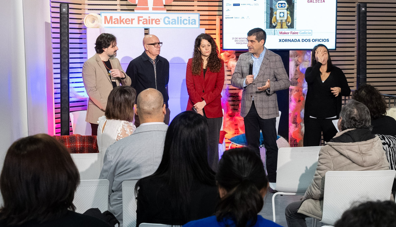 Autoridades en la inauguración del evento