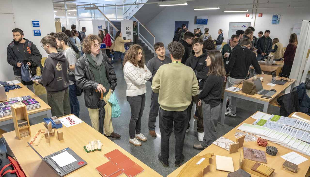 El estudiantado de Ingeniería Química y otras titulaciones científico-técnicas acudió al foro en busca de orientación profesional y oportunidades de prácticas