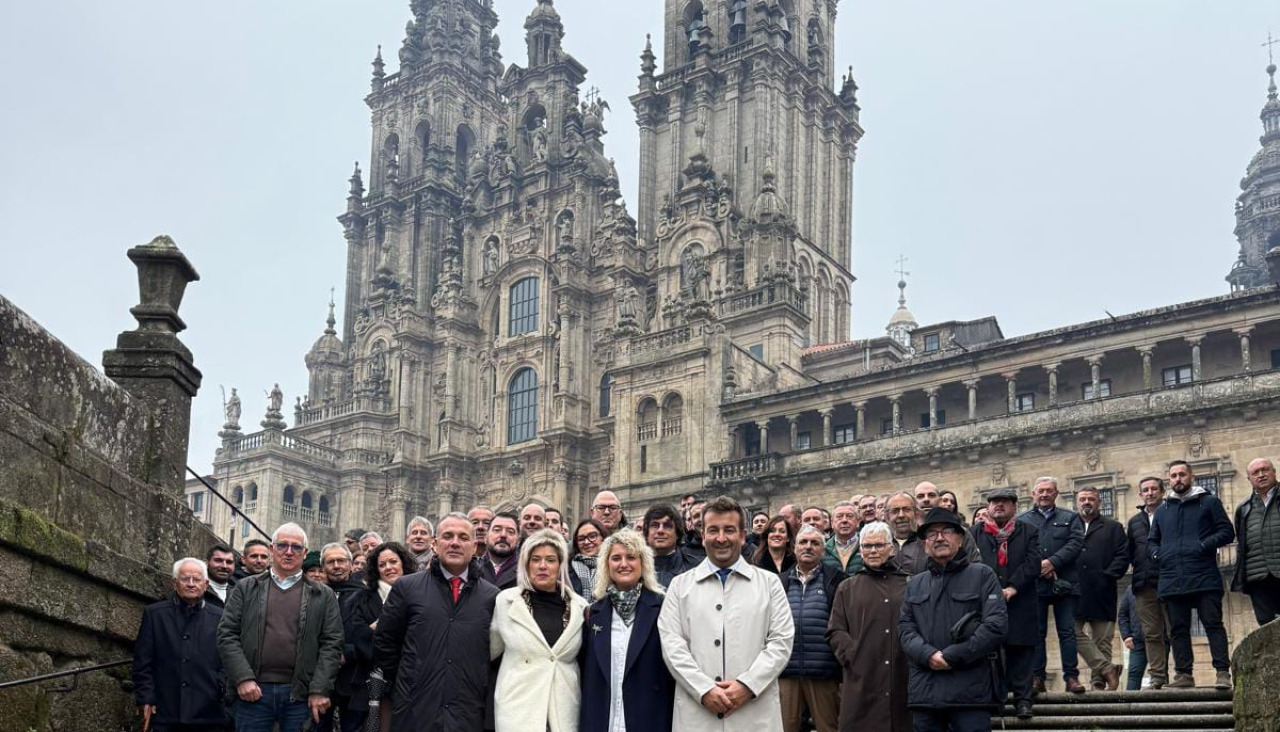 El sector pirotécnico celebra Santa Bárbara, su patrona, en Compostela