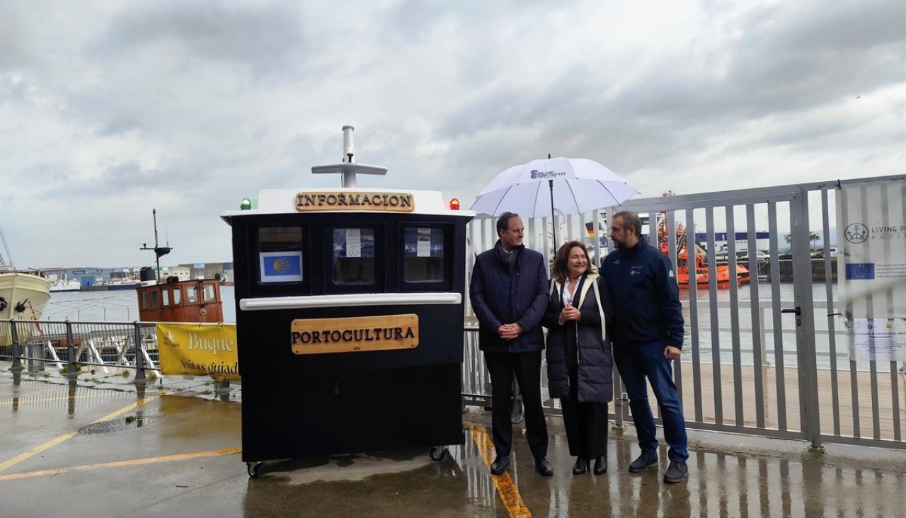 Apertura de un punto de información y de sellado de credenciales para peregrinos, en la dársena de Porto Cultura del Puerto de Vigo