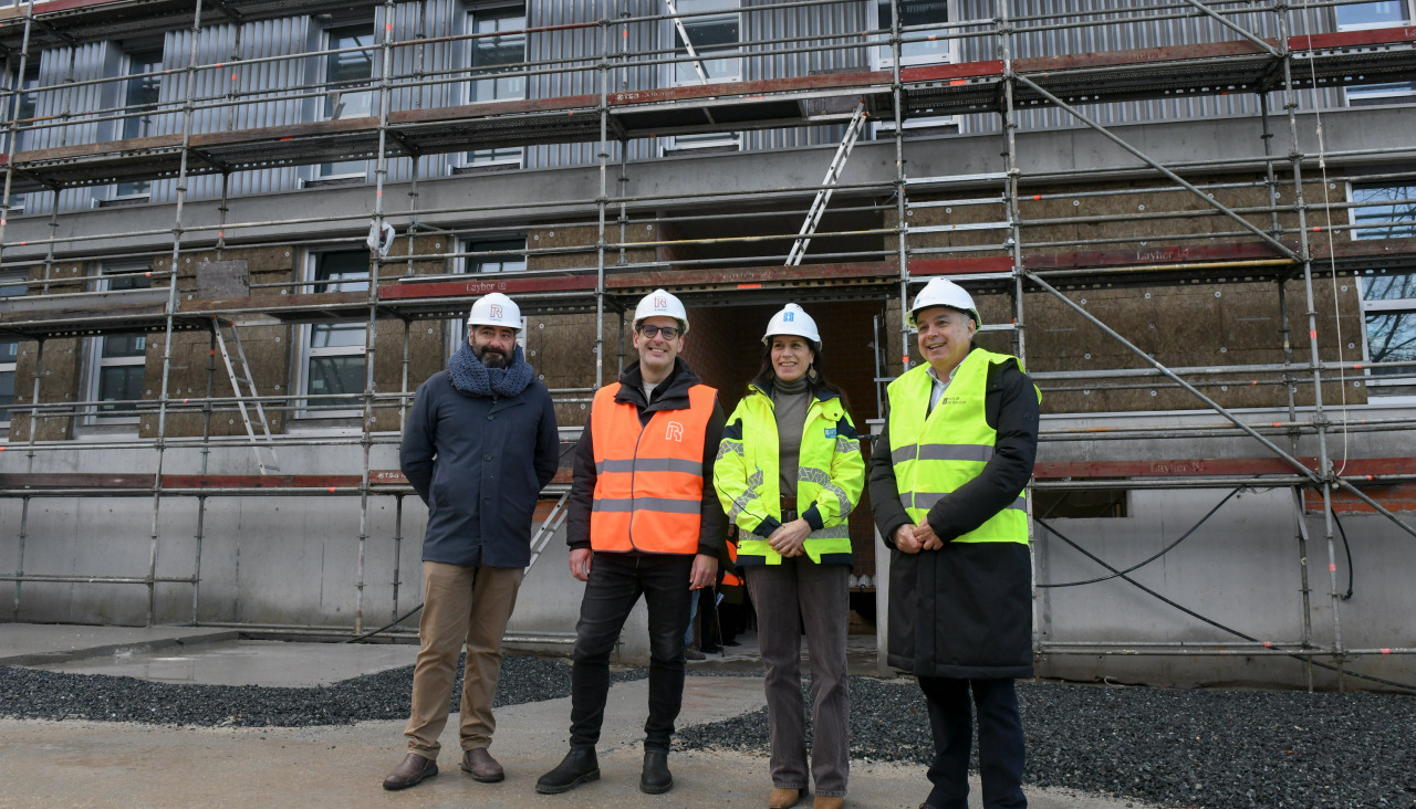 Visita institucional a las promociones de vivienda pública en Lamas de Abade