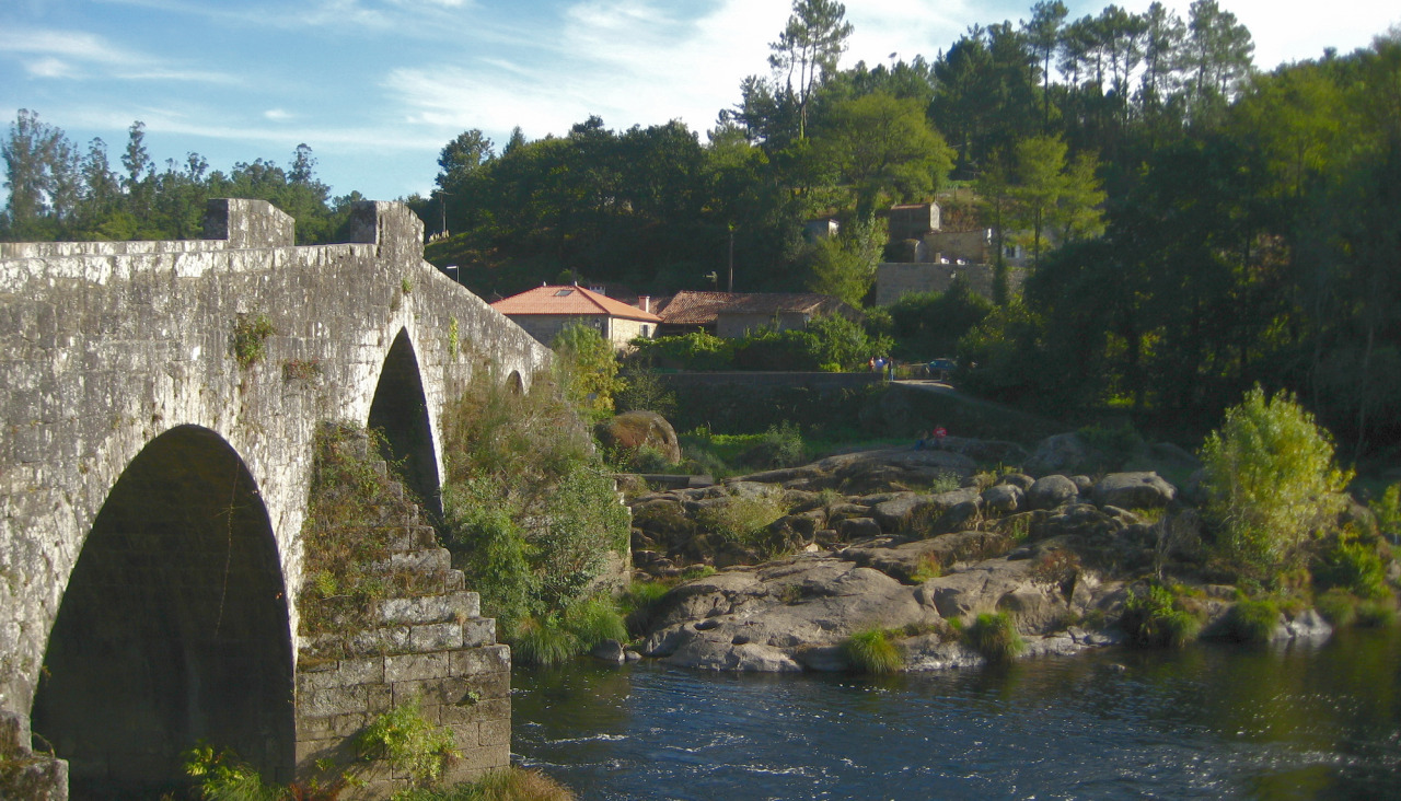 Vista del río Tambre desde Ponte Maceira