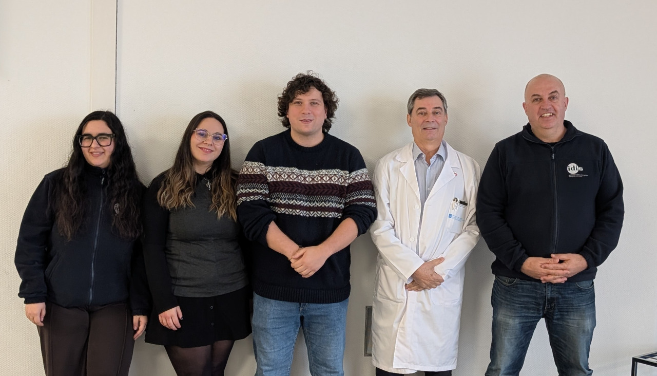 Angeles Fernandez, Lara Vidal Nogueira, Carlos Fernández Pereira, Jose Maria Prieto González y Roberto Carlos Agis Balboa.jpg