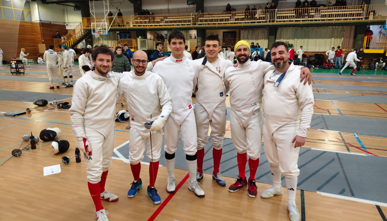 Los seis tiradores del Club Esgrima Compostela que participaron en la jornada de la Liga Nacional de Equipos