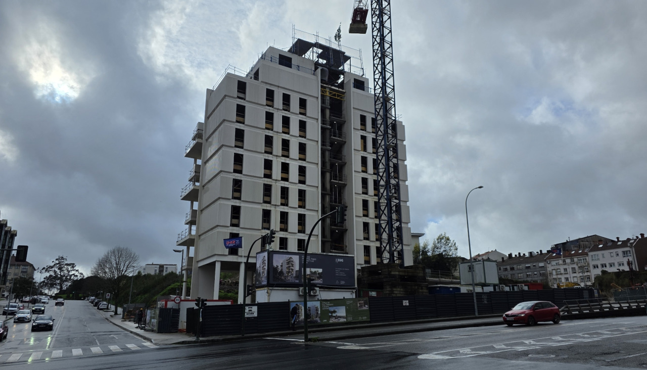 Vista de la parcela donde se levanta el edificio