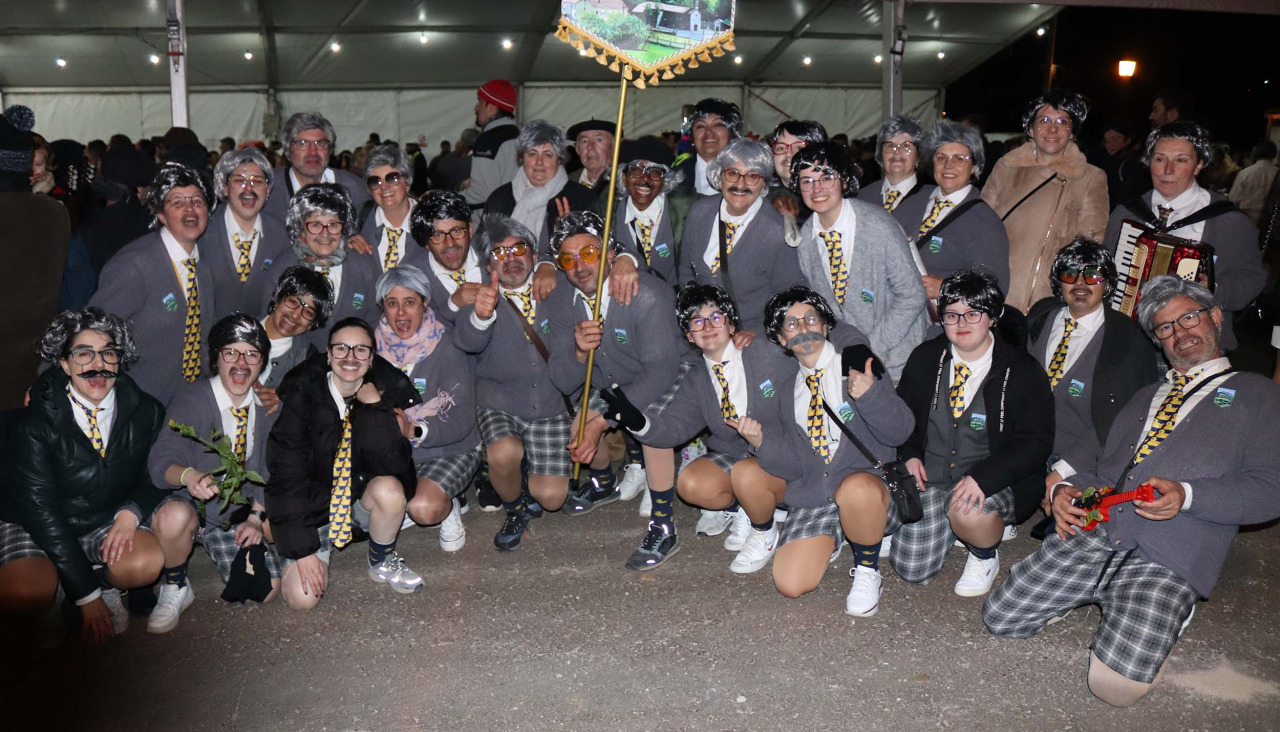 La Parranda de Entroido y los Coros animarán la tarde en el campo da festa