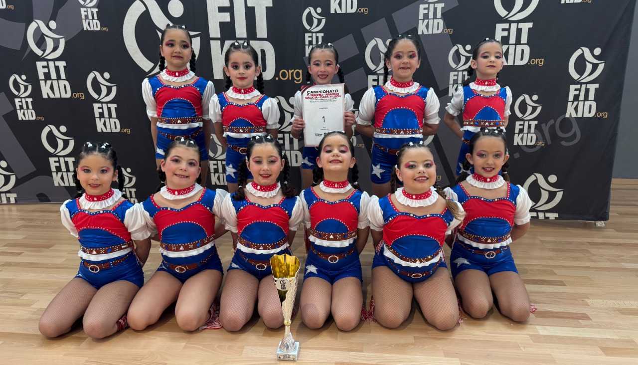 Equipo Baby de E-motion, medalla y primer puesto en modalidad FitKid en el campeonato de La Marazuela