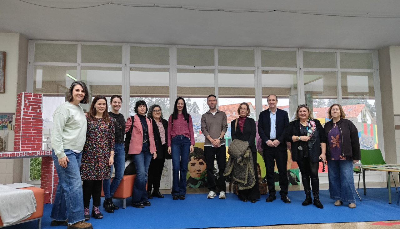 Un grupo de docentes do colexio Lope de Vega de León visitou o CEIP A Maía (Ames) no marco do programa Observa_Acción