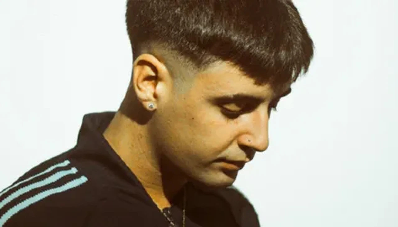 O cantante emerxente 9Louro, irmán do vocalista de The Rapants, Xanma Louro