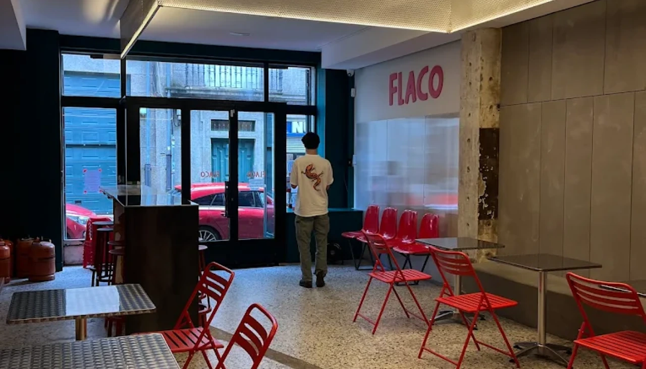 Interior del restaurante Flaco, ubicado en la rúa de Concepción Arenal de Santiago de Compostela