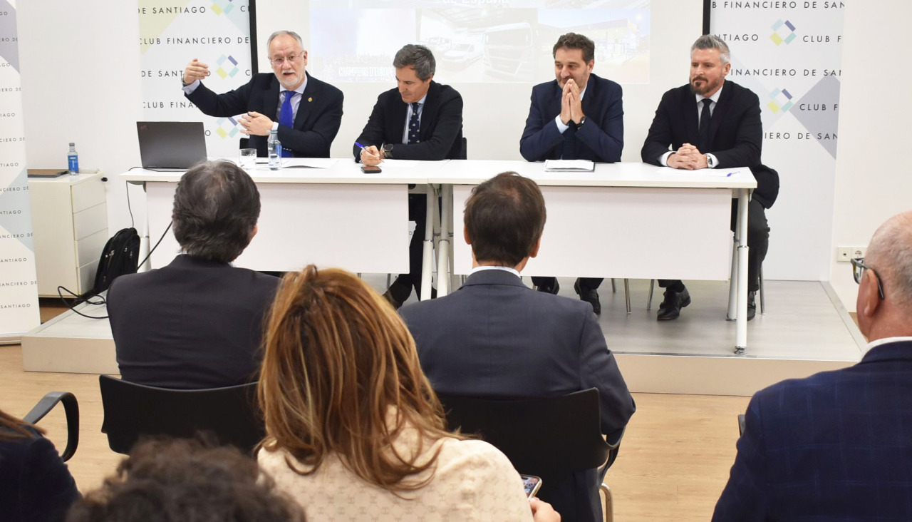La tercera edición de la Escuela Gallega de Consejeros se celebra en el Club Financiero de Santiago hasta mayo
