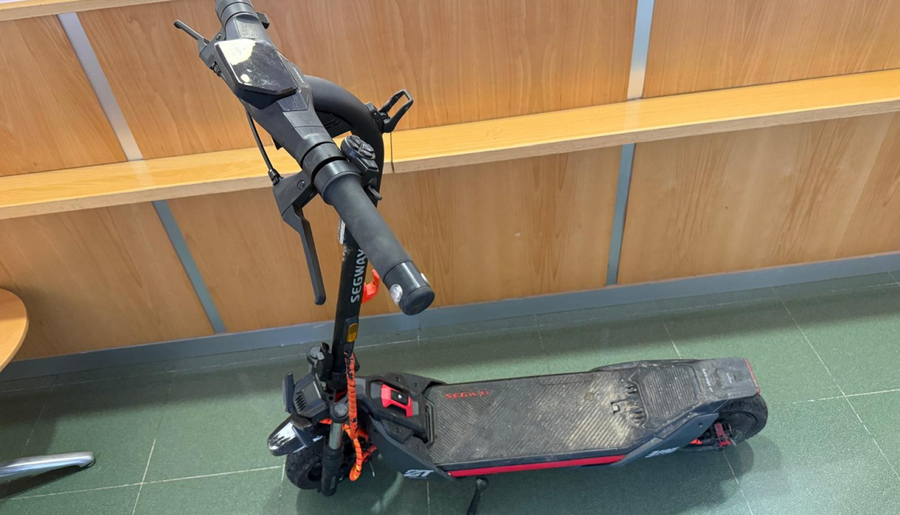 El patinete eléctrico en el que circulaba el detenido