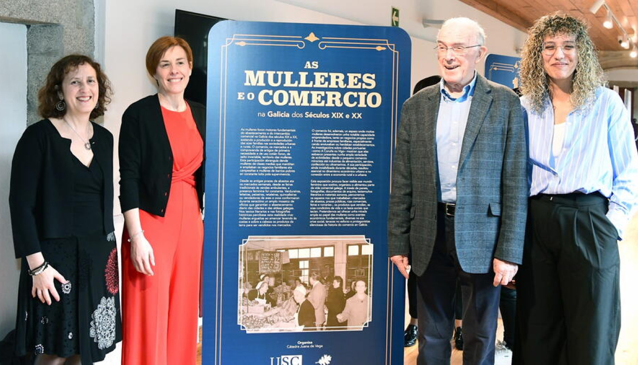 De esquerda a dereita, Luisa Muñoz, Pilar Murias, Enrique Sáez e Marta Alija