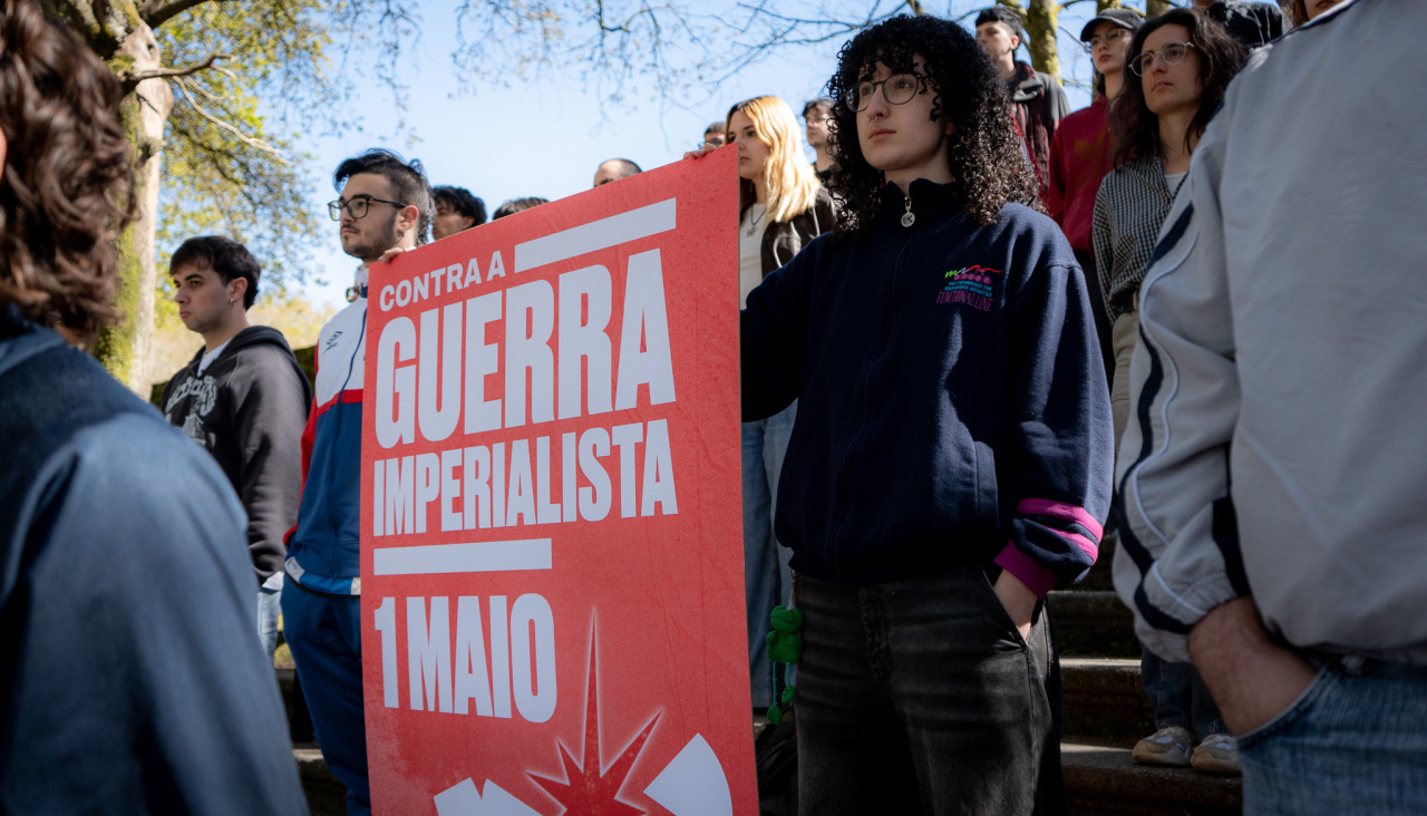La Alameda acogió la presentación de la movilización juvenil convocada para el 1 de mayo en Santiago