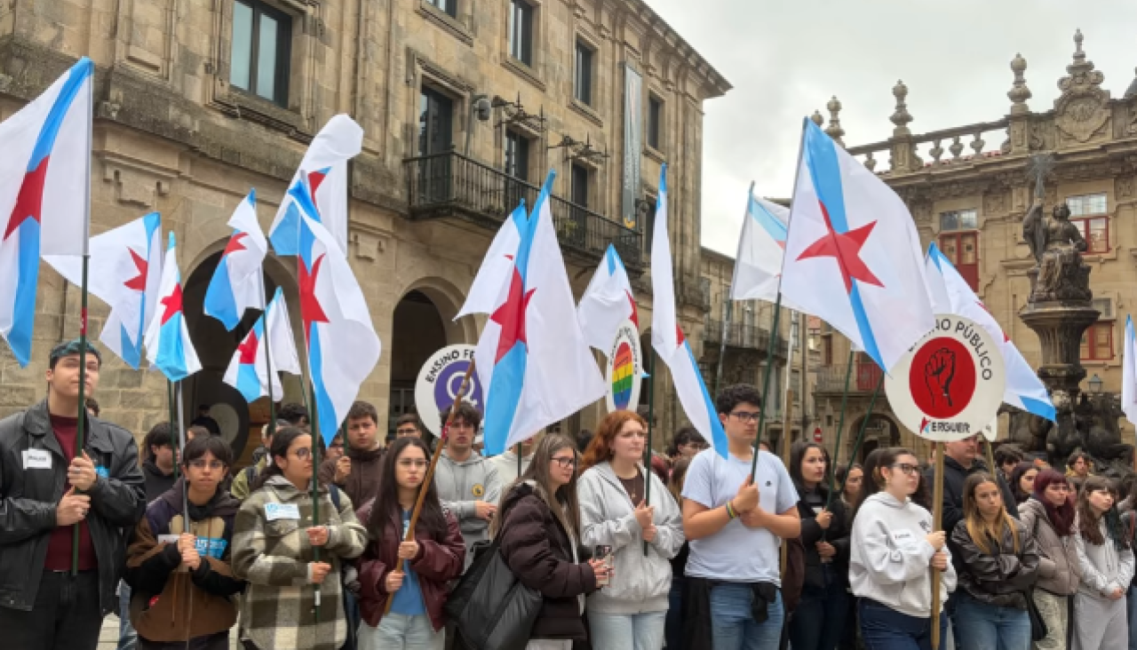 Estudiantes durante la manifestación en el centro de Santiago