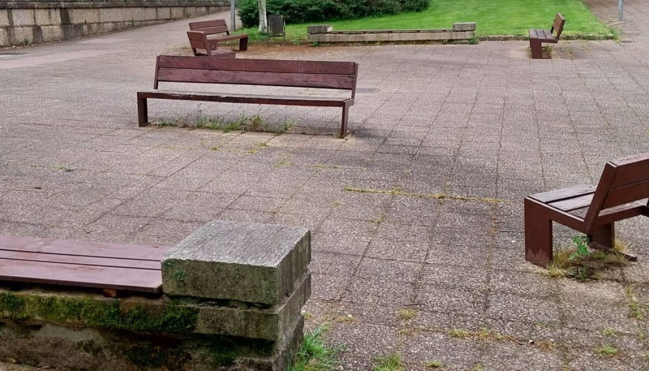 Esta intervención permite ampliar os espazos de estancia e socialización para a veciñanza