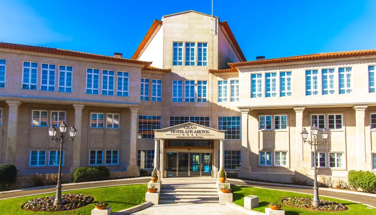 Gran Hotel Los Abetos, uno de los más próximos al recinto donde tendrá lugar el concierto de El Último de la Fila