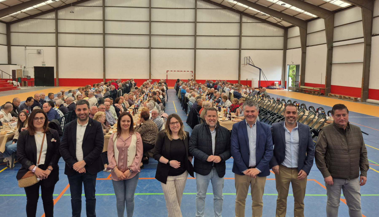 Participantes en el XXXIII Encontro de Maiores durante la jornada celebrada en el pabellón del Forte