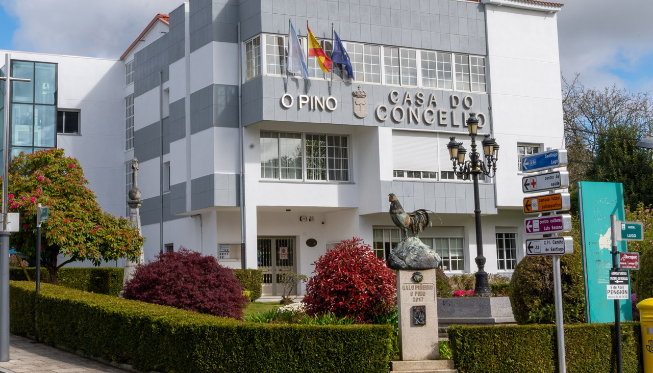 Casa consistorial de O Pino