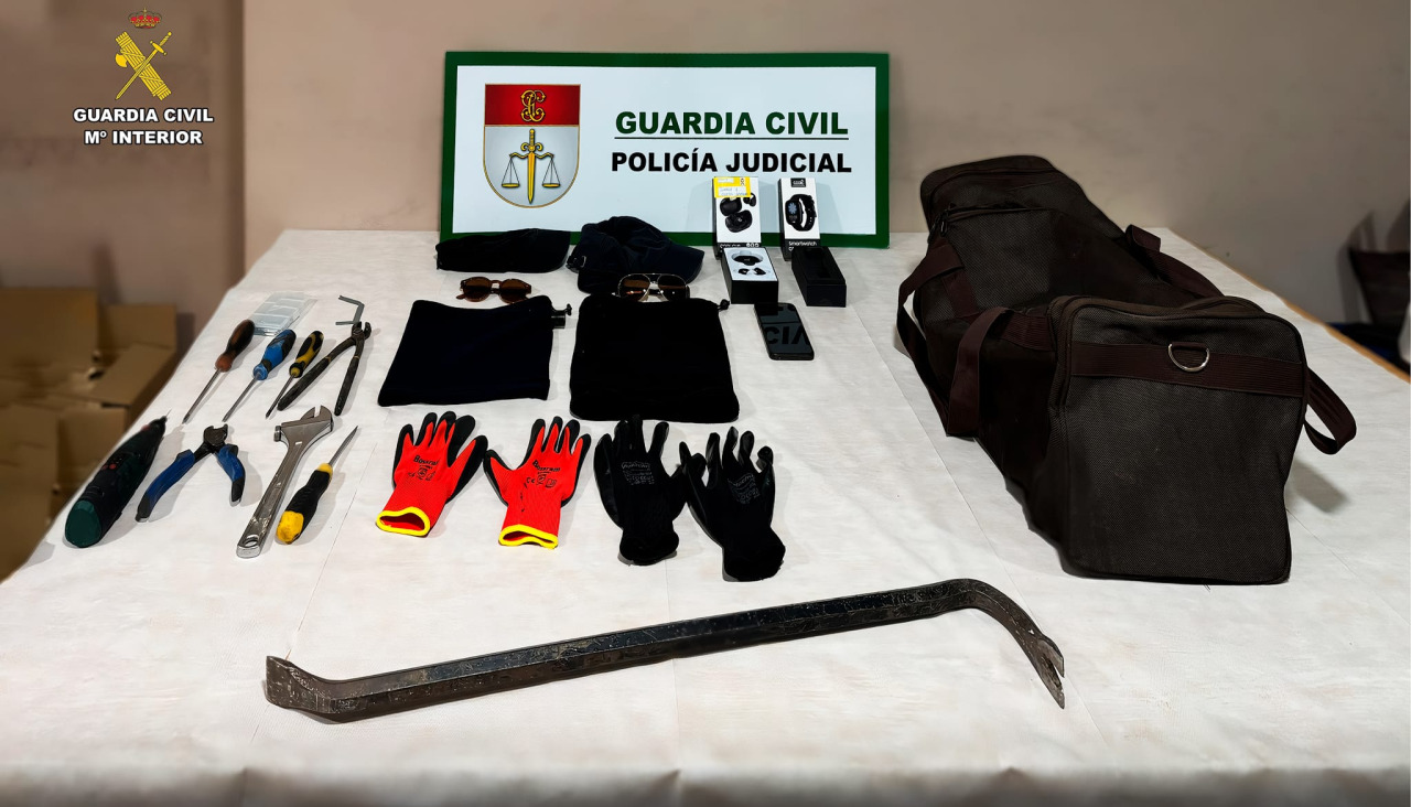 Material incautado durante la operación de la Guardia Civil