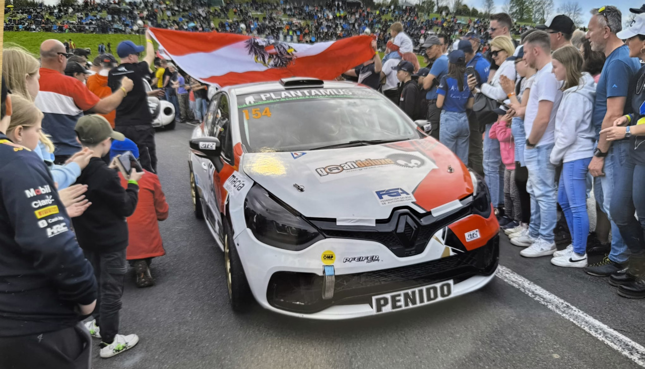 El Renault Clio RS Cup campeón de Europa debutará en España con Luis Penido al volante