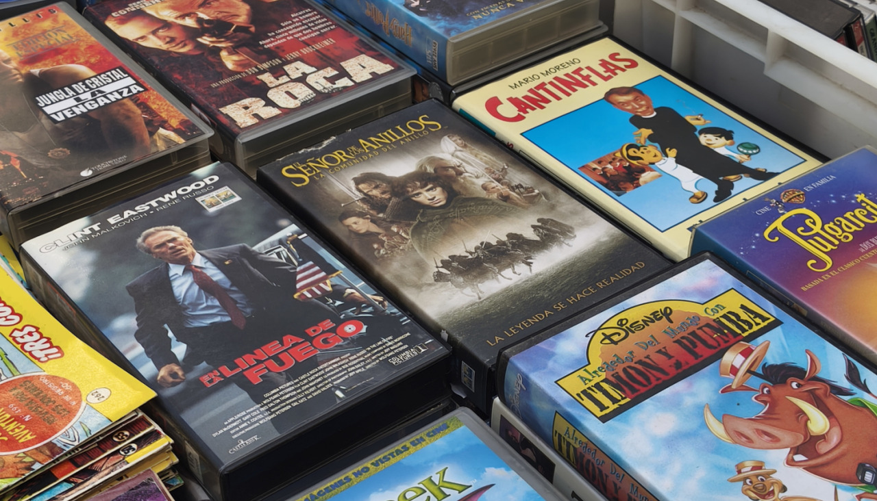 Las películas son uno de los productos que se puede encontrar en Retromania