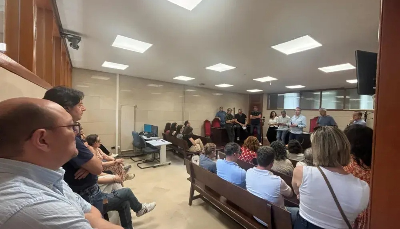 Asamblea de trabajadores de los juzgados de Santiago celebrada este jueves