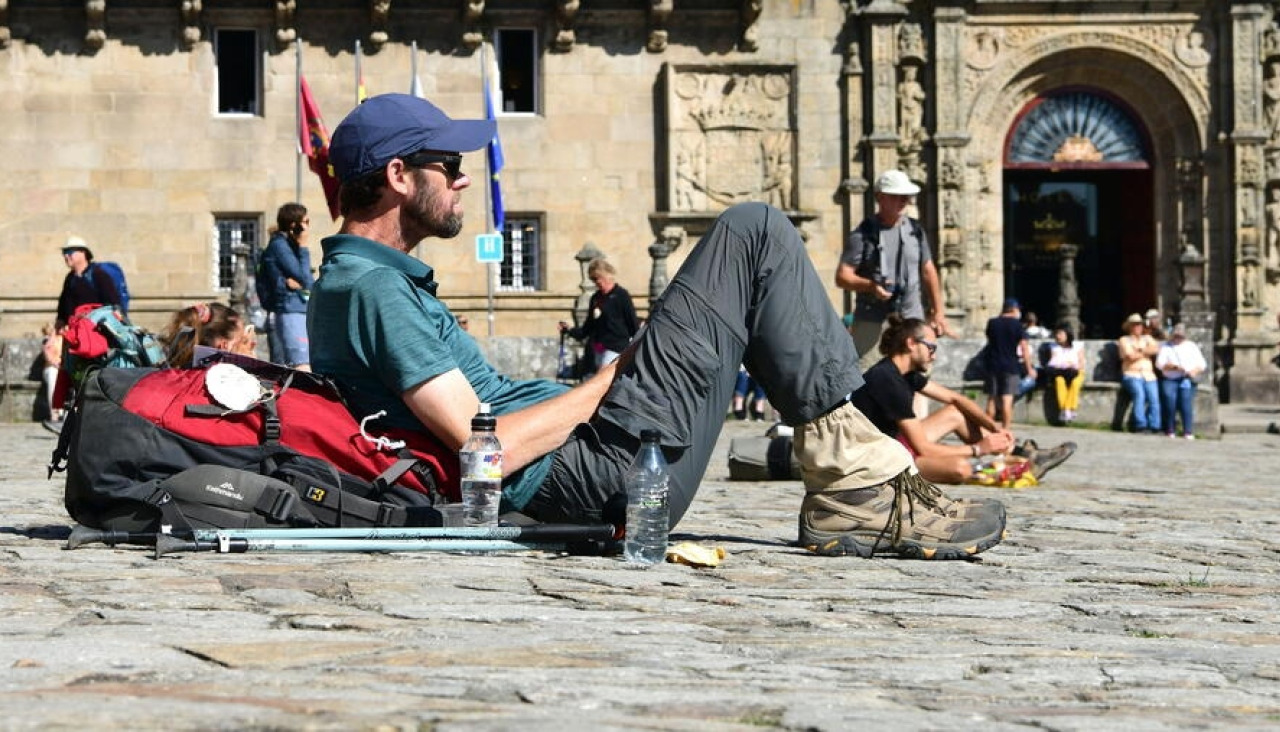 A investigación de Galabra- USC analiza as dinámicas do turismo en Santiago de Compostela a partir de enquisas a visitantes, comerciantes e poboación local