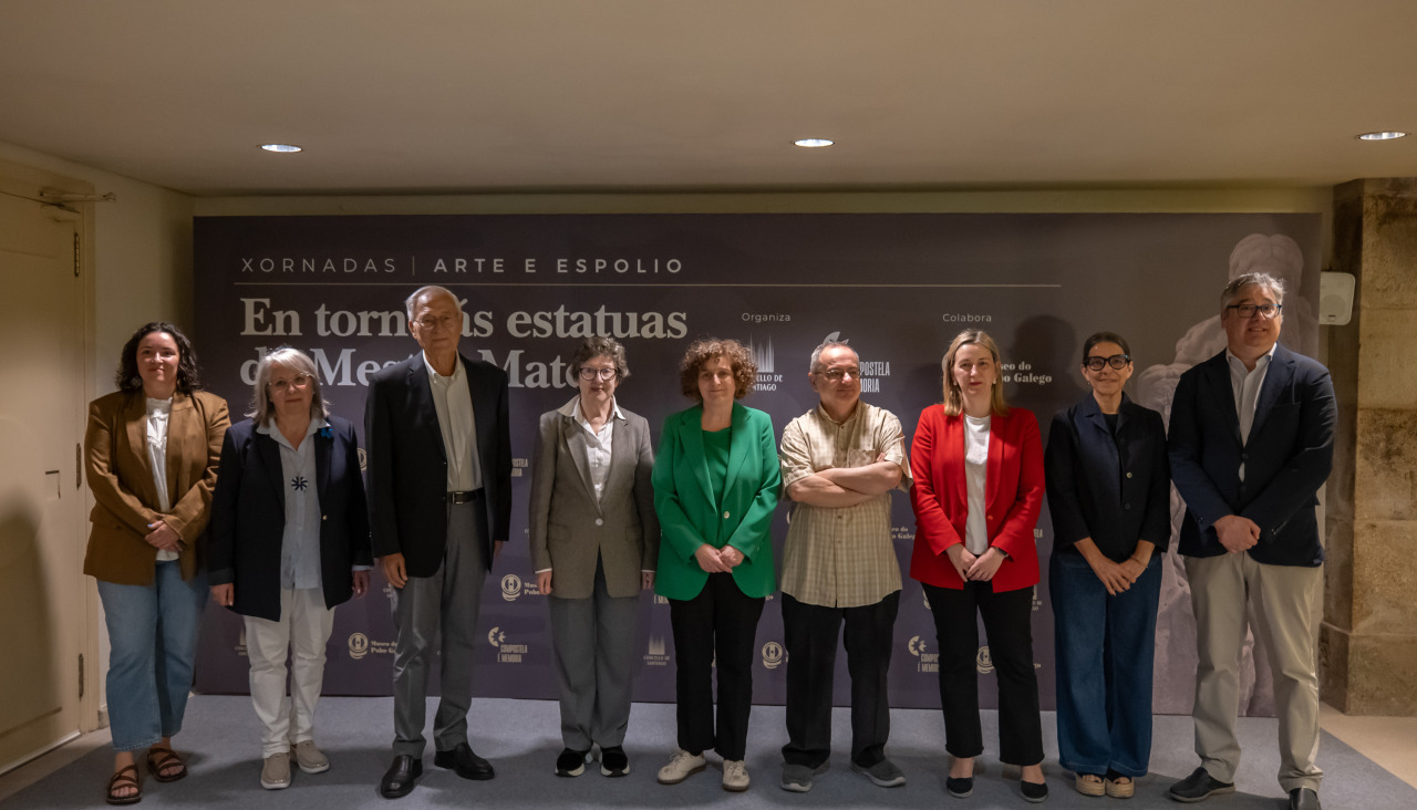 Todos los representantes municipales que asistieron al comienzo de las jornadas