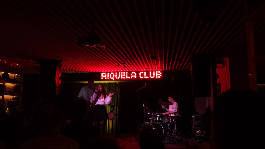 Concierto de Sabela en la sala Riquela de Santiago @ Eladio González Lois (1)