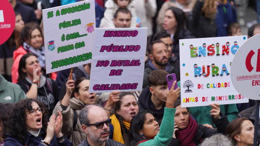 Manifestación contra los recortes en los centros de enseñanza (8)
